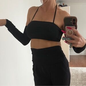 Crop top with sleeves